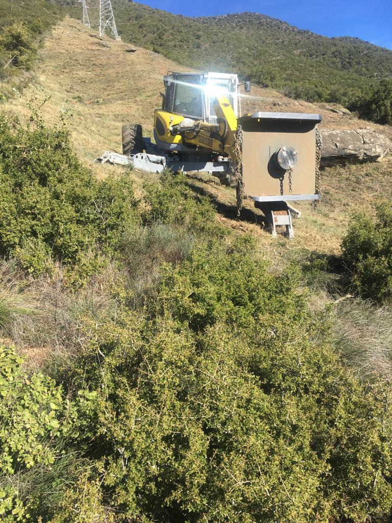 trabajos con retroaraña matorral huesca